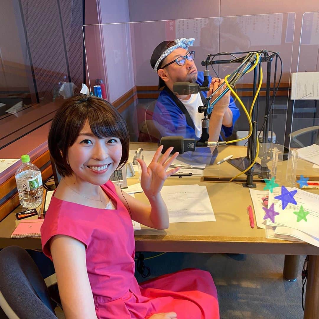 のインスタグラム：「今日も４時間『おびハピ！』にお付き合い頂きありがとうございました♡ . 今日からGWなんですよね！ 今年のGWは例年とは全く違いますが、今出来ることを見つけて、日々前向きに過ごしていきたいと思います！！ . 私も、２２個目の資格取得に向けて、勉強頑張るぞー！！！ . . #資格について詳しくはおびハピで♡ #nack5 #radiko #おびハピ795 #ラジオDJ #ラジオ #資格取得 #資格勉強 #資格 #資格マニア  #資格ハンター #資格好き #gw #GW初日 #japan #ラジオパーソナリティ #ラジオパーソナリティー  #今こそラジオ #おうち時間 #ラジオ好き  #ラジオのある暮らし #ラジオ番組 #happyだんばら さん #ラジオ好きな人と繋がりたい  #おびスケッチ @obi_sketch  #小尾渚沙」