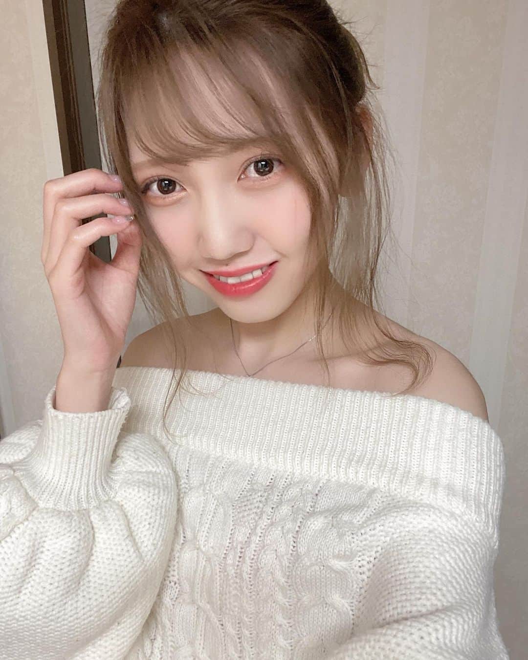 村井純奈のインスタグラム：「インスタもがんばる、🐣 #おうち時間 #自粛」