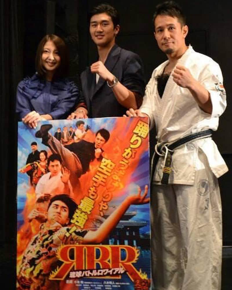 丞威のインスタグラム：「My first feature film. “Dancing Karate Kid”(2013) 主演映画「琉球バトルロワイアル」  全沖縄ロケで2週間、、濃かったな〜 素敵な経験をさせていただきました。奥武島の天ぷら食べたい。 #琉球バトルロワイアル　#映画　#アクション　#おもいで」