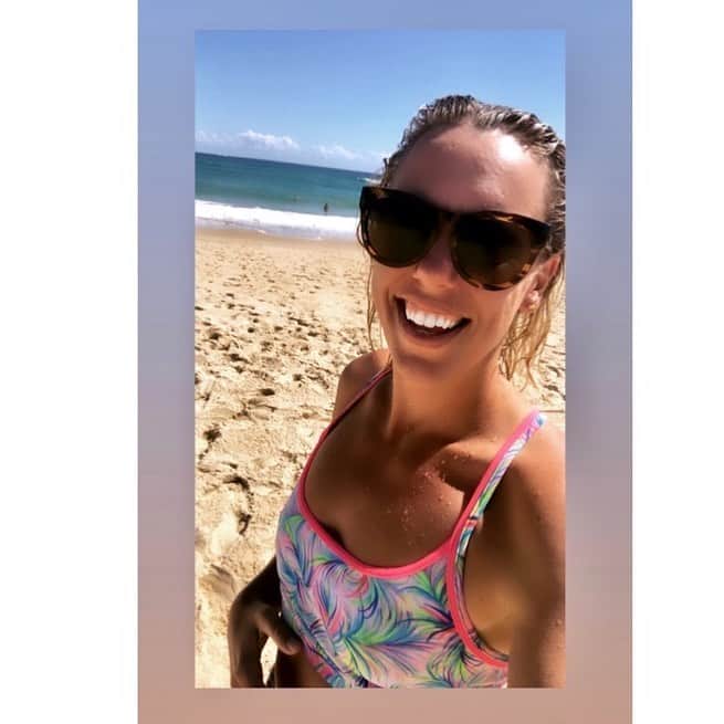 メーガン・ネイのインスタグラム：「Vitamin Sea 🌻  Few things i’ve noticed in Iso: * peaks and valleys * friendship is a 2 way street * appreciate the love around you * love thyself * time is promised to no one * beauty in nature is free * salt water is good for the soul * smile for no reason * BE YOU  That is all from me  MN ❤️☀️」