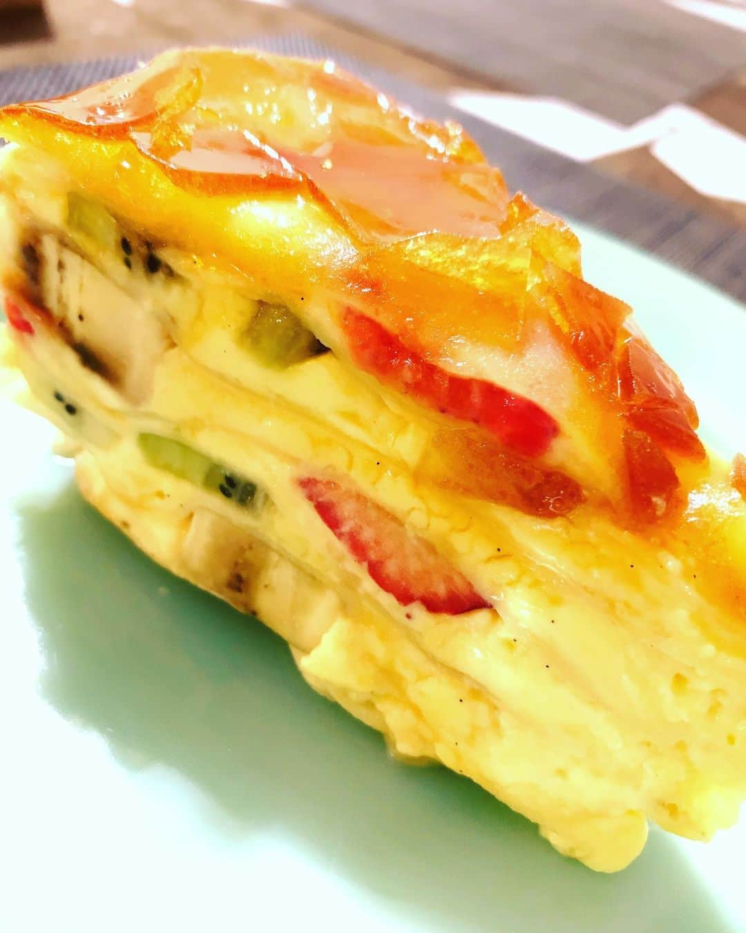 鶴久政治のインスタグラム：「ありがたい差し入れ。 今日も一曲出来上がり」