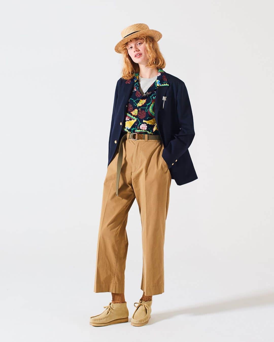 ビームスさんのインスタグラム写真 - (ビームスInstagram)「BOY'S RULE BEAMS BOY "How to dress your daily life." @beams_boy_harajuku  VOL.1 https://www.beams.co.jp/special/beamsboy/20ss/ Tips of... NAVY BLAZER B.D. SHIRT BANDANNA SWEATSHIRT FATIGUE JACKET SHOELACE ・ 〈ビームス ボーイ〉って何だろう？ 〈ビームス ボーイ〉のスタイルって何だろう？  メンズウェアの様々なルールや、そこから派生した私たち独自のこだわり。 流行りに左右されることなく、いやときには流行りに乗りながら、服を楽しむには、 自分のために知っておくべきルールというのがたくさんあるのです。  そして、それを知って破ることこそ〈ビームス ボーイ〉です。  #beams #beamsboy #ビームス #ビームスボーイ #boys_rule_beamsboy」4月25日 19時51分 - beams_official
