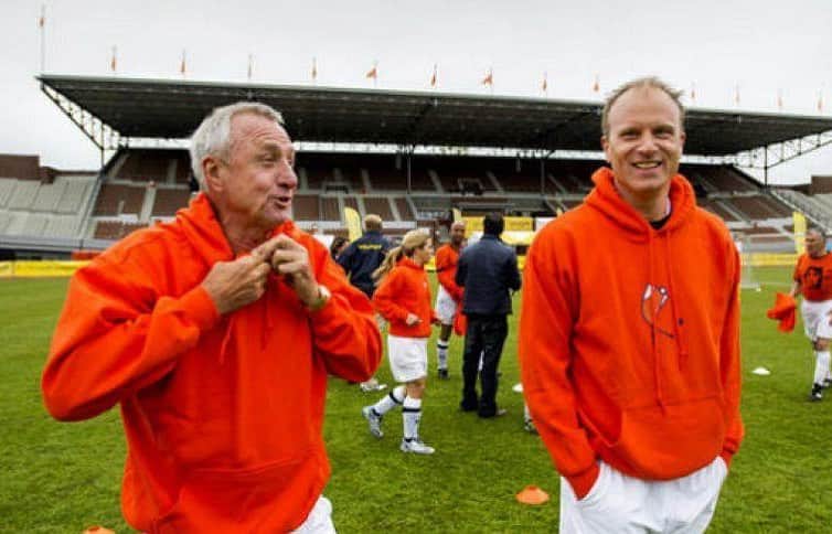 デニス・ベルカンプさんのインスタグラム写真 - (デニス・ベルカンプInstagram)「Johan, mentor!🙏 #cruyfffoundation #cruyffturn」4月25日 19時55分 - officialdennisbergkamp
