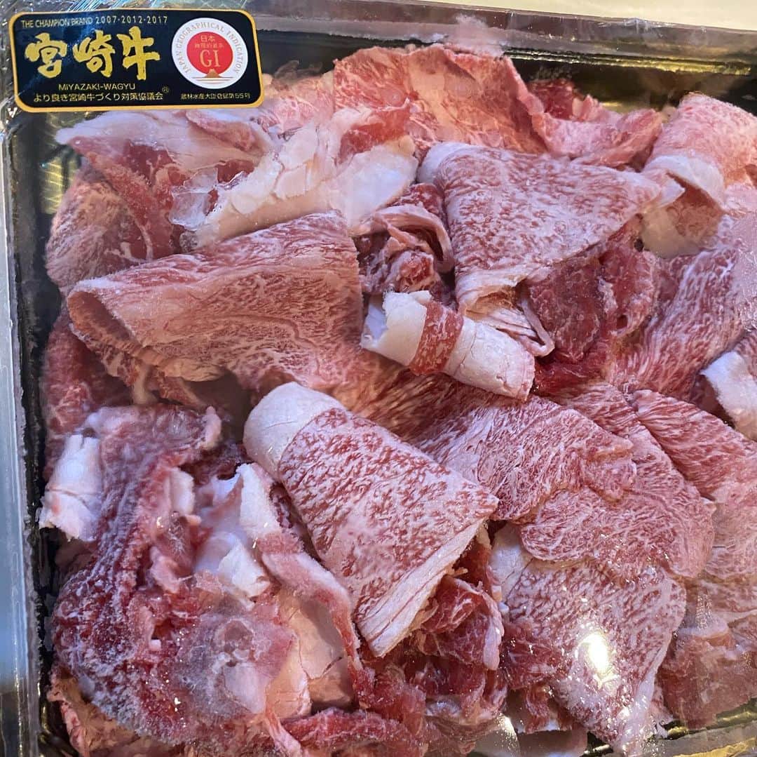 高橋大樹さんのインスタグラム写真 - (高橋大樹Instagram)「お肉いただきました🙇‍♂️ ありがとう直也✌️ #肉#焼肉#東野#大阪#藤井寺#早くコロナが終わりますように  頑張れ未来の代表取締役✌️笑」4月25日 20時15分 - honkonahaha