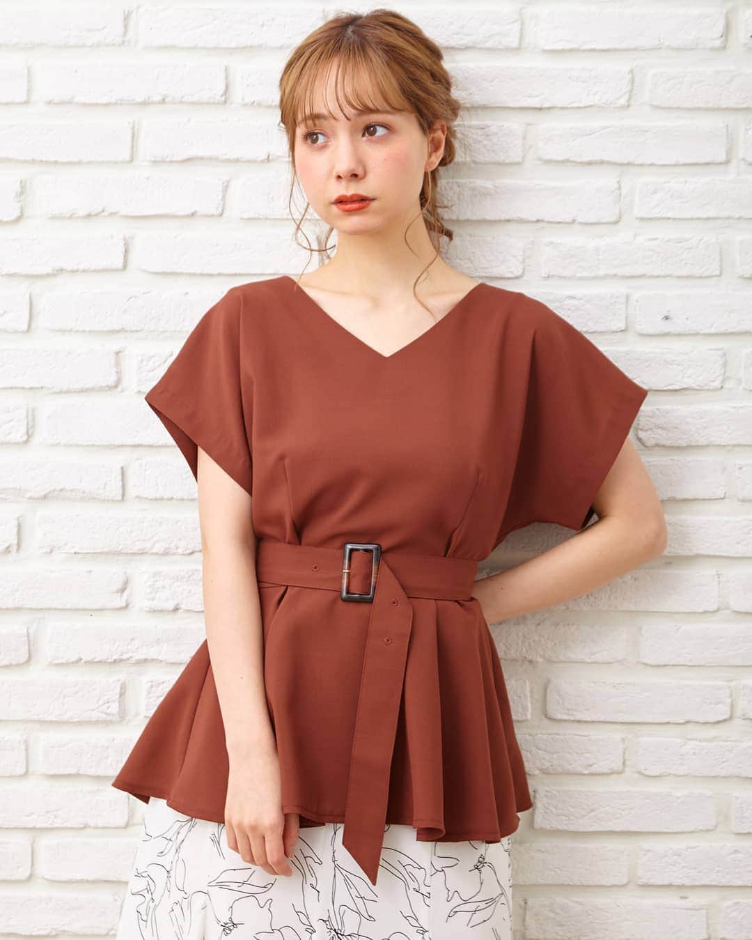 のインスタグラム：「【新作💜麻調ペプラムブラウス】﻿﻿﻿﻿ ﻿﻿﻿﻿﻿﻿﻿ ﻿﻿﻿﻿﻿﻿﻿﻿﻿﻿﻿﻿﻿﻿﻿﻿﻿﻿﻿﻿﻿﻿﻿﻿﻿﻿﻿﻿﻿﻿﻿﻿﻿﻿﻿﻿﻿﻿﻿﻿﻿﻿﻿﻿﻿﻿﻿﻿﻿﻿﻿﻿﻿﻿﻿﻿﻿﻿﻿﻿﻿﻿﻿﻿﻿﻿﻿﻿﻿﻿﻿﻿﻿﻿﻿﻿﻿﻿﻿﻿﻿﻿﻿﻿﻿﻿﻿﻿﻿﻿﻿﻿﻿﻿﻿﻿﻿﻿﻿﻿﻿﻿﻿﻿﻿﻿﻿﻿﻿﻿﻿﻿﻿﻿﻿﻿﻿﻿﻿﻿﻿﻿﻿﻿﻿﻿﻿﻿﻿﻿ ▫️麻調ペプラムブラウス﻿ ▫️#210561﻿ ▫️￥2,900+tax﻿﻿﻿﻿﻿﻿﻿﻿﻿﻿﻿﻿﻿﻿﻿﻿﻿﻿﻿﻿﻿﻿﻿﻿﻿﻿﻿﻿﻿﻿﻿﻿﻿﻿﻿﻿﻿﻿﻿﻿﻿﻿﻿﻿﻿﻿﻿﻿﻿ ﻿▫️5色展開﻿﻿﻿ ﻿　﻿﻿﻿﻿﻿﻿﻿﻿﻿﻿﻿﻿﻿﻿﻿﻿﻿ ﻿ オンオフ問わずに着回せるブラウスはフェミニンなペプラムデザインが魅力💓﻿ ﻿ バスト下から広がる美シルエットでバランス良く着られます🌟﻿ ﻿ 伸縮性のある生地はさらりとした肌触りで快適な着心地になっています◎﻿ ﻿﻿ #ingni ﻿﻿﻿﻿﻿﻿﻿﻿﻿﻿﻿﻿﻿﻿﻿﻿﻿﻿﻿﻿﻿﻿﻿﻿﻿﻿﻿﻿﻿﻿﻿﻿﻿﻿﻿﻿﻿﻿﻿﻿﻿﻿﻿﻿﻿﻿﻿﻿﻿﻿﻿﻿﻿﻿﻿﻿﻿﻿﻿﻿﻿﻿﻿﻿﻿﻿﻿﻿﻿﻿﻿﻿﻿﻿﻿﻿﻿﻿﻿﻿﻿﻿﻿﻿﻿﻿﻿﻿﻿﻿﻿﻿﻿﻿﻿﻿﻿﻿﻿﻿﻿﻿﻿﻿﻿﻿﻿﻿﻿﻿﻿﻿﻿﻿﻿﻿﻿﻿﻿﻿﻿ #トップス#ニット#大人#置き画 #置き画倶楽部#トレンド#可愛い#お洒落#プチプラ#ootd #きょこ #お洒落さんと繋がりたい#ss﻿﻿﻿﻿﻿﻿﻿﻿﻿﻿﻿﻿﻿﻿﻿﻿﻿﻿﻿﻿﻿﻿﻿﻿﻿﻿﻿﻿﻿﻿﻿﻿﻿﻿﻿﻿﻿﻿﻿﻿﻿﻿﻿﻿﻿﻿﻿﻿﻿﻿﻿﻿﻿﻿﻿﻿﻿﻿﻿﻿﻿﻿﻿﻿﻿﻿﻿﻿﻿﻿﻿ #カジュアル#いいね#insta#fashion#シミラールック#かわいい#ファッション﻿﻿﻿﻿﻿﻿#instagood##outfit#girl#folowme﻿﻿﻿﻿﻿﻿﻿﻿﻿﻿﻿﻿﻿#おうちじかん#麻#ブラウス﻿ ﻿﻿﻿﻿﻿﻿﻿﻿﻿﻿﻿﻿﻿﻿﻿﻿﻿﻿﻿﻿﻿﻿﻿ ﻿﻿﻿」