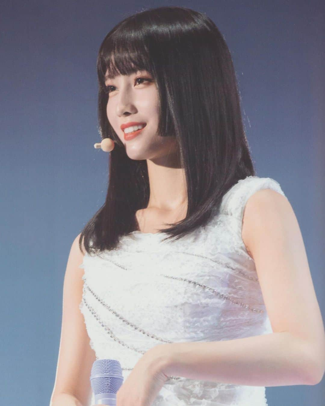 モモさんのインスタグラム写真 - (モモInstagram)「♡ [Scans] 200509 - TWICELIGHTS DVD Photobook Scans -  #MOMO #트와이스 #모모 #平井もも #もも #TWICE ©tsanat」5月10日 16時23分 - momojype