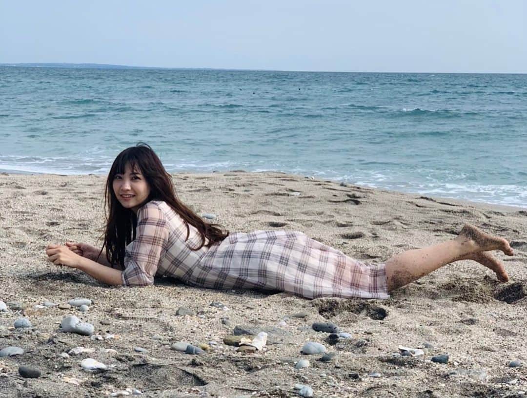 津島衣里さんのインスタグラム写真 - (津島衣里Instagram)「海、いきたい 空の面積が広いとこへゆきたい #海は広いな大きいな #江ノ島 #海」5月10日 8時53分 - eritsushima_official