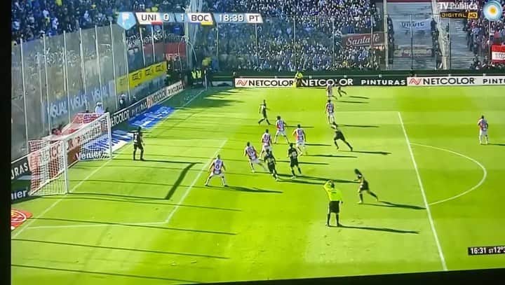 レアンドロ・ダニエル・パレデスのインスタグラム：「Claro flaco 👏🏽👏🏽⚽️💙 @flacoschiavi」