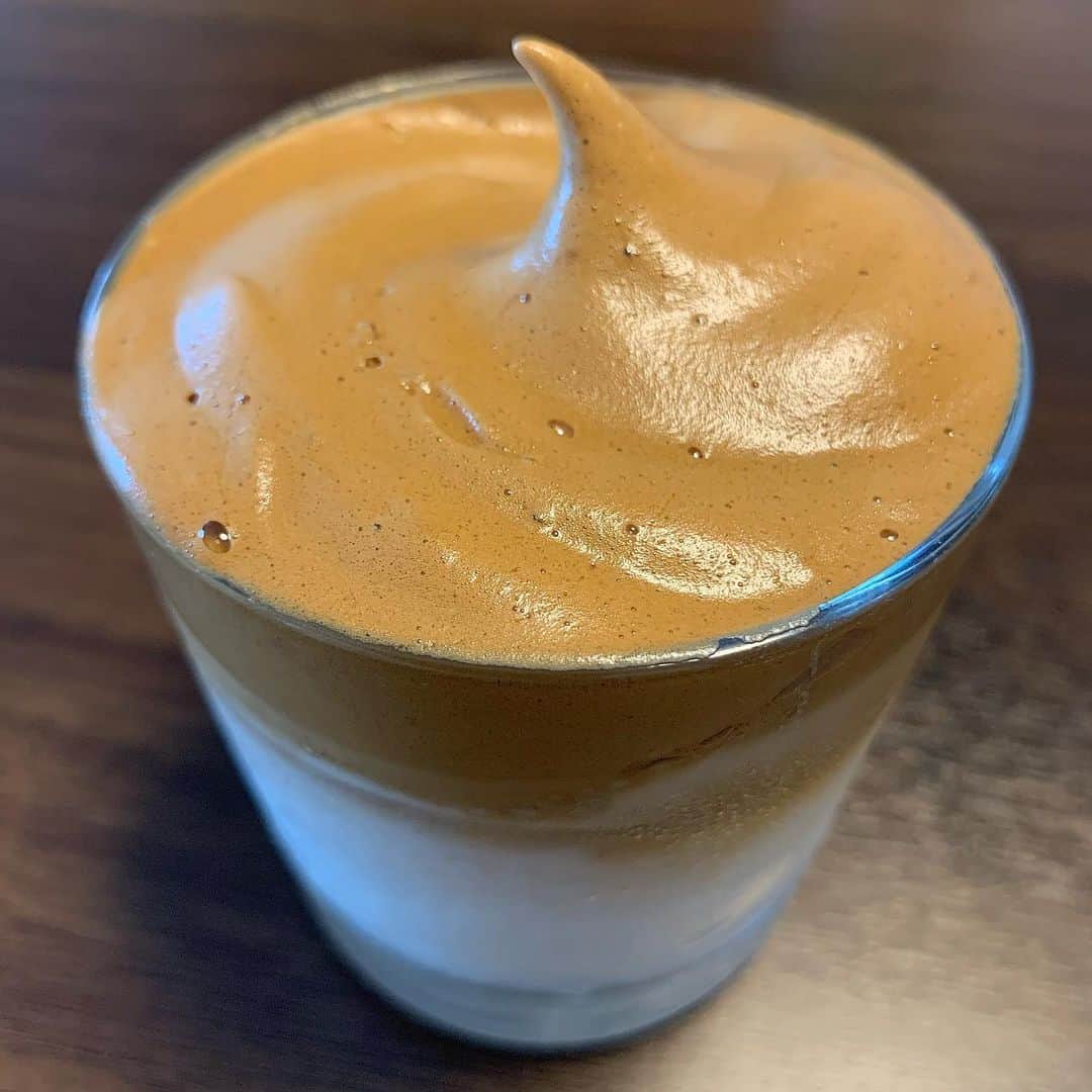 阿部裕幸さんのインスタグラム写真 - (阿部裕幸Instagram)「最近のお気に入り😊 #ダルゴナコーヒー」5月10日 10時05分 - abeani111