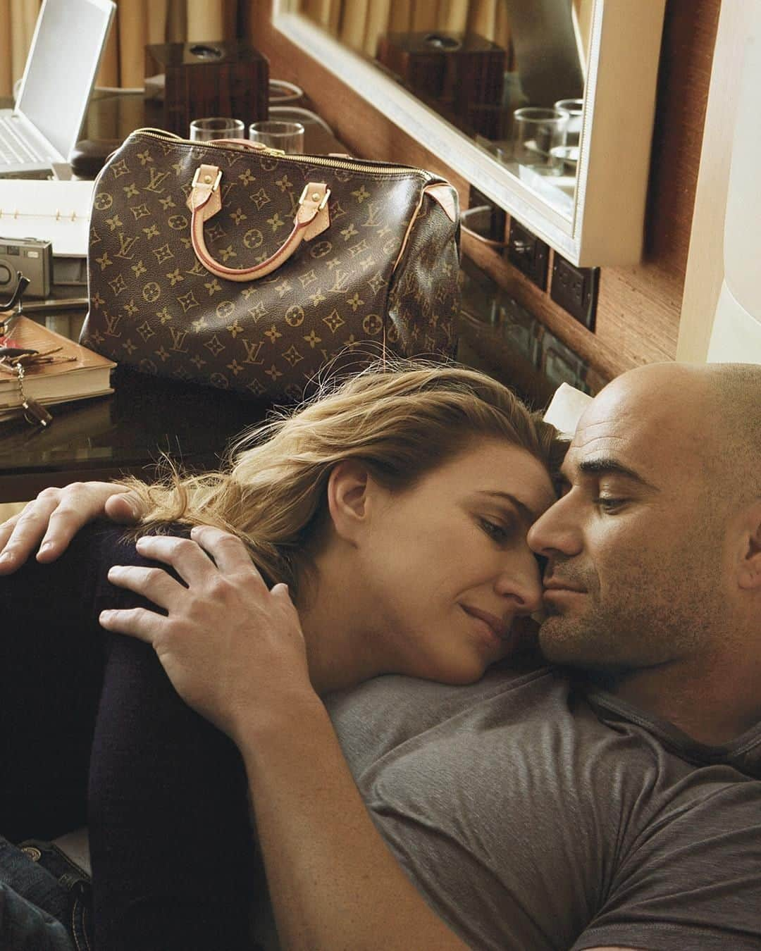 ルイ・ヴィトンさんのインスタグラム写真 - (ルイ・ヴィトンInstagram)「Is there any greater journey than love? New York, 2007. Tennis stars Steffi Graf and Andre Agassi were photographed by Annie Leibovitz for the Core Values Campaign. The couple and former No. 1 players both won innumerous titles during their illustrious careers, each earning a place in the International Tennis Hall of Fame.  Through the Core Values Campaign, #LouisVuitton reinforced travel as its fundamental and defining value, one that lives on in spirit even while staying at home.  Louis Vuitton – Core Values, 2007. #SteffiGraf and #AndreAgassi photographed by @annieleibovitz」5月10日 11時00分 - louisvuitton