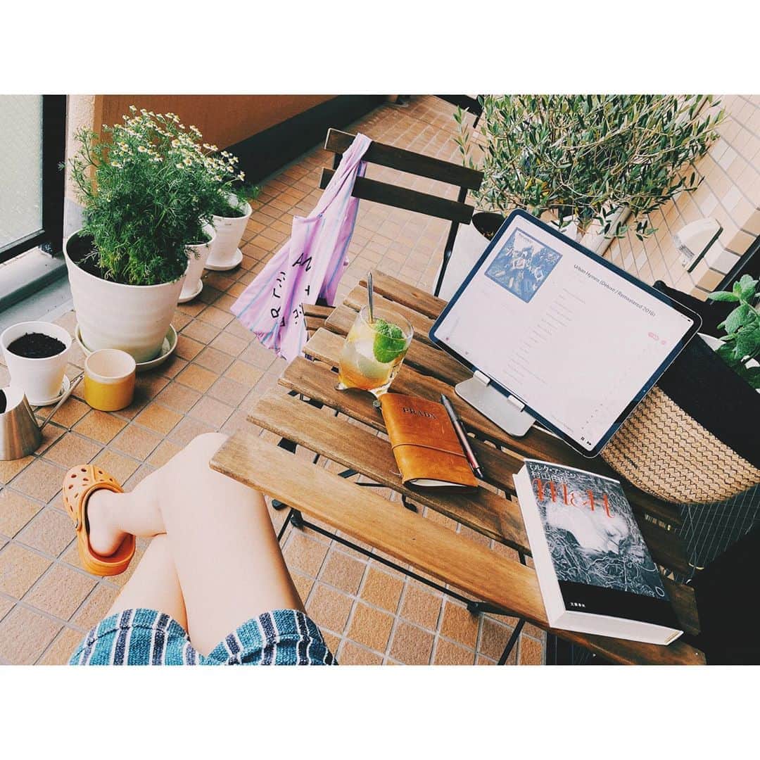 紗栄子さんのインスタグラム写真 - (紗栄子Instagram)「I’m just chilling out.🍋 一瞬でも、自分の為だけの時間を作ってあげる。 ♪Bitter Sweet Symphony #theverve」5月10日 11時24分 - saekoofficial