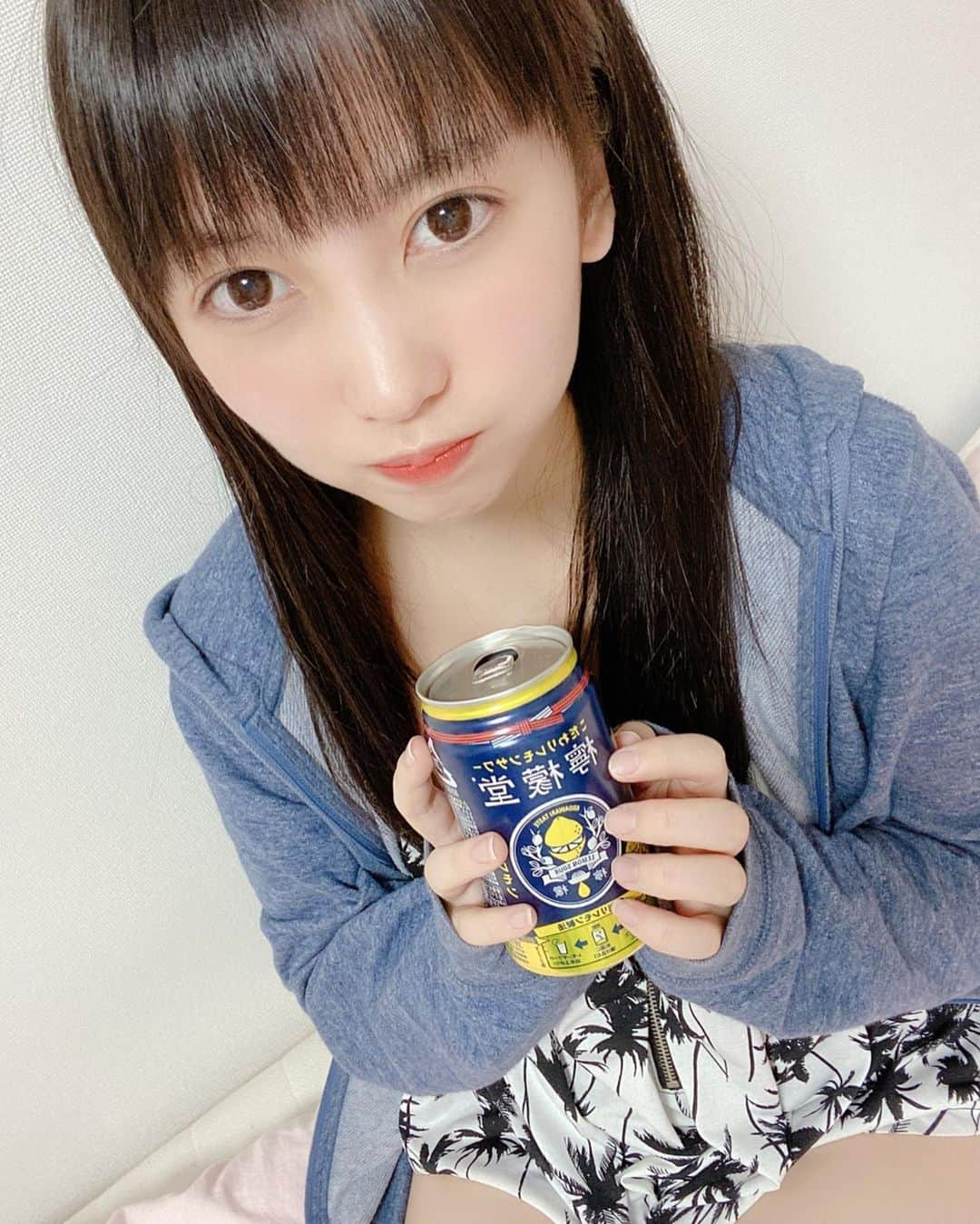 髙木由莉愛さんのインスタグラム写真 - (髙木由莉愛Instagram)「♡ 決してよっぱらってない！  #レモンサワー #檸檬堂 #お酒好き女子  #おうちで過ごそう #stayhome #フォローミー #風呂上がりの一杯 #お風呂上がり」5月10日 11時17分 - yuria_takaki