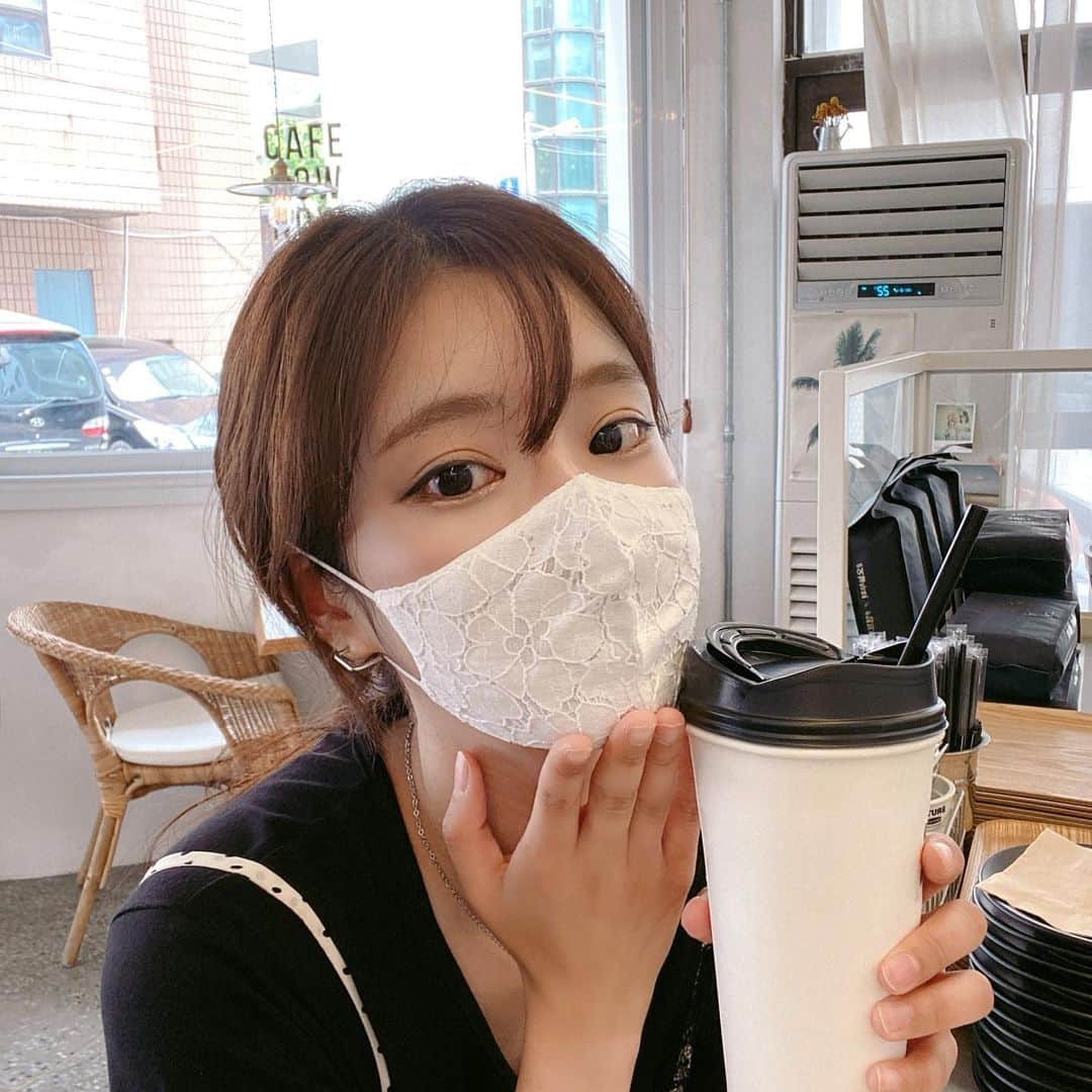 のインスタグラム：「외출시 마스크챙기시고, 즐거운 주말 보내세용💕💕 #chuuseoul」