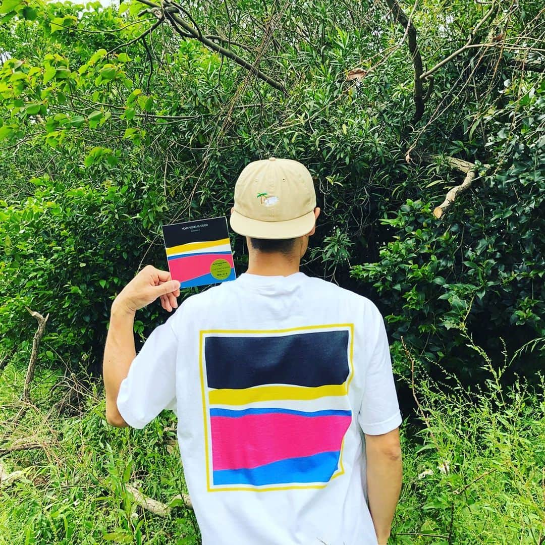 後関好宏さんのインスタグラム写真 - (後関好宏Instagram)「YOUR SONG IS GOOD "Sessions 2" ・CD + Tee set ・Tee only  受注生産Tシャツの締め切りが今夜までに迫ってます！ （カクバリズム通販で今日までに注文すれば手に入る限定販売スタイルです。）5/10（日）23:59オーダー締め切り、発売は5/20予定です！！ @jxjxysig @yoursongisgood のプロフィールにあるURLから申し込みができます。 コロナウィルスが収束したら、このTシャツを着て皆さんと会えるのを楽しみにしています！  #YOURSONGISGOOD #カクバリズム」5月10日 12時50分 - gosekky