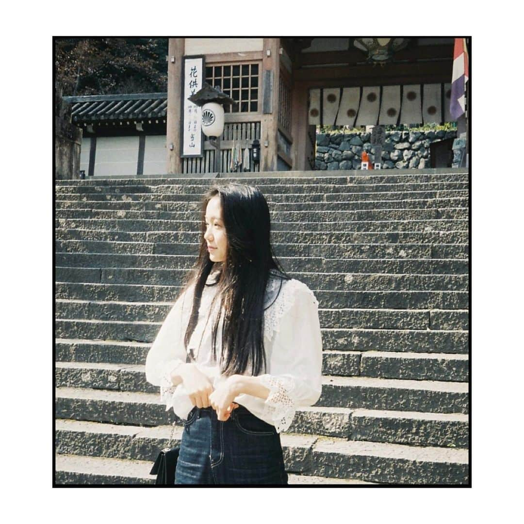 小田鈴音のインスタグラム：「Film camera 📸 by my sis @cha_mr15  外出自粛要請前の写真です。」