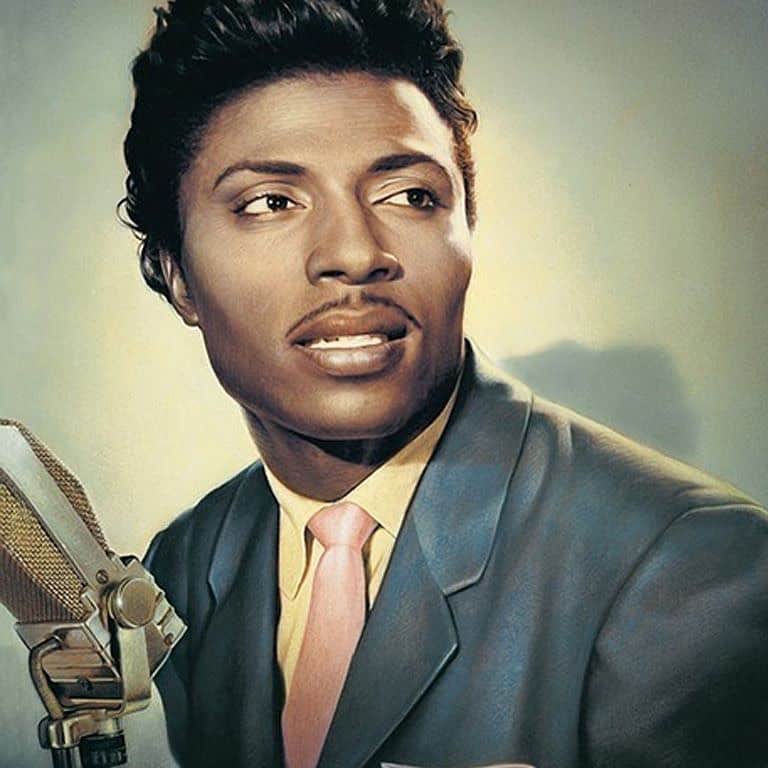 エミリー・デ・レイヴィンさんのインスタグラム写真 - (エミリー・デ・レイヴィンInstagram)「Thank you endlessly for your music & inspiring so many other artists with your talent over our life. And what an incredible life, career, & impression you have made on us all 🙏 ❤️💖 #riplittlerichard ✨✨✨I hadn’t listened to his music in a while, I did SO much when I was a kid and teenager. Listening again today was a beautiful reminder of where a lot of the music we love from today’s artists came from. You were SO good man! What a legend xoxoxo  and much love to his friends and family ❤️」5月10日 13時19分 - emiliede_ravin