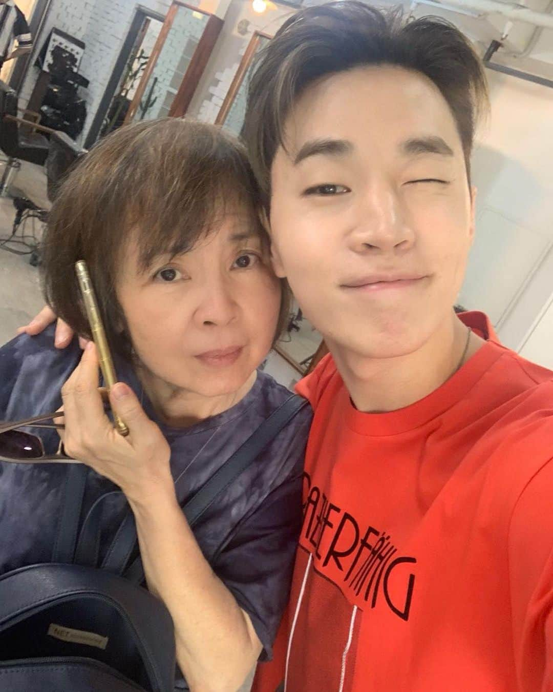 ヘンリーさんのインスタグラム写真 - (ヘンリーInstagram)「Mom❤️ Happy Mother’s Day !」5月10日 13時51分 - henryl89