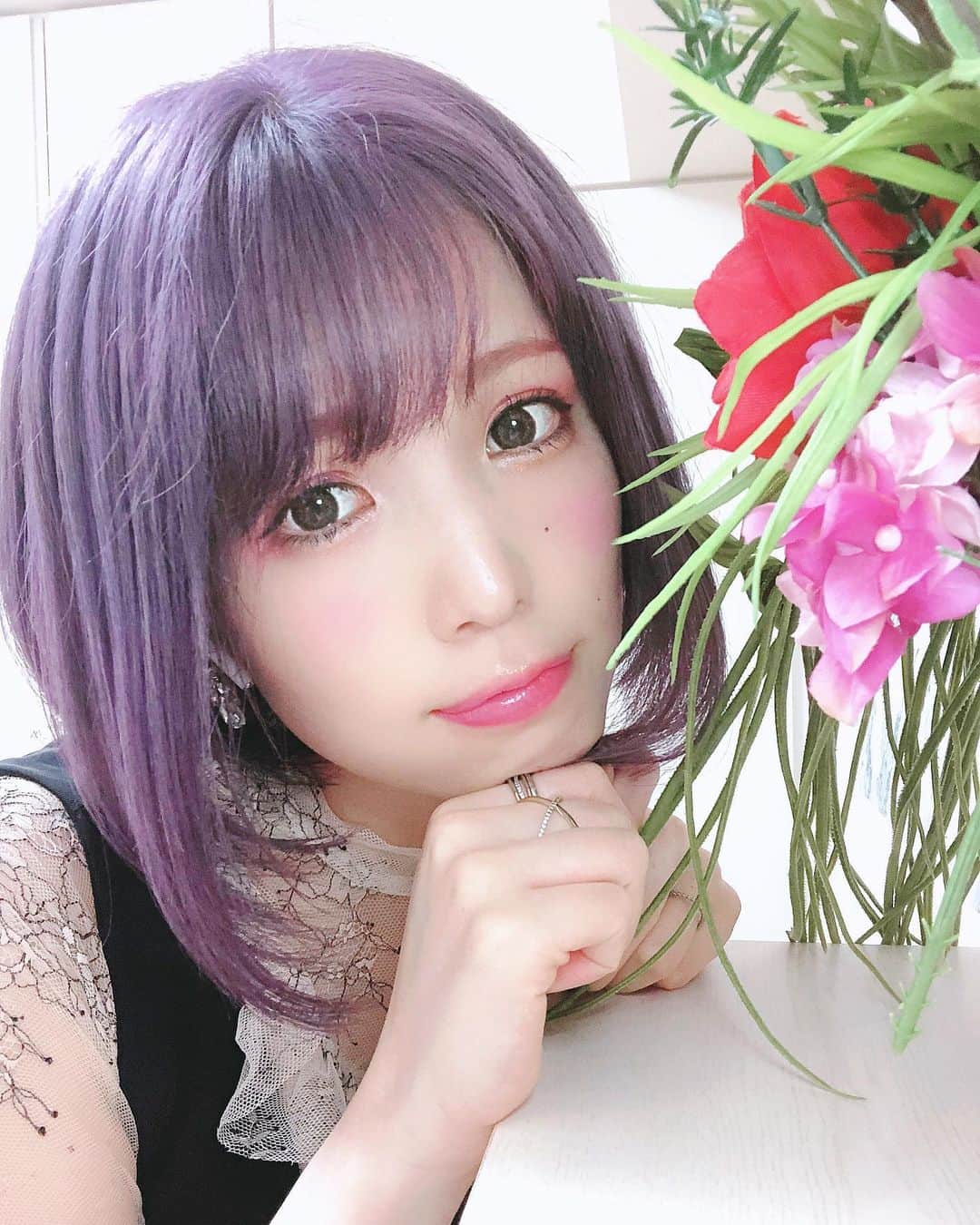 胡桃沢まひるさんのインスタグラム写真 - (胡桃沢まひるInstagram)「髪の毛を染めました ✂️. かわいい？♡. . #purplehair #purple #dyedhair #japanesegirl #followｍe #kawaii #可愛い #紫髪 #染めました」5月10日 14時26分 - mahiru104