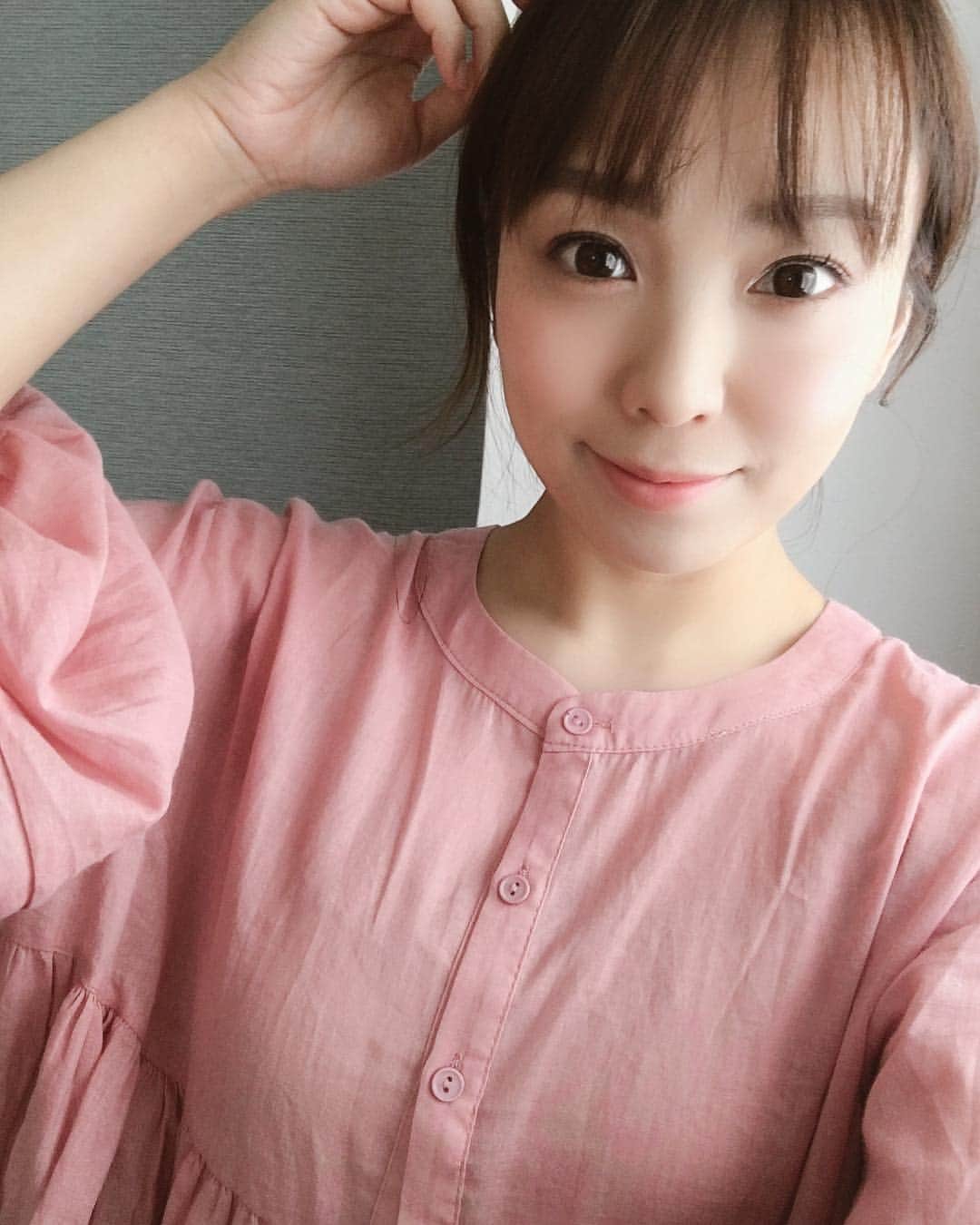 杜このみのインスタグラム：「第四回インスタライブ♡ お付き合い頂いたみなさま ありがとうございました！！☺️♡ 母の日にちなんだたくさんのコメント ありがとうございました♡」