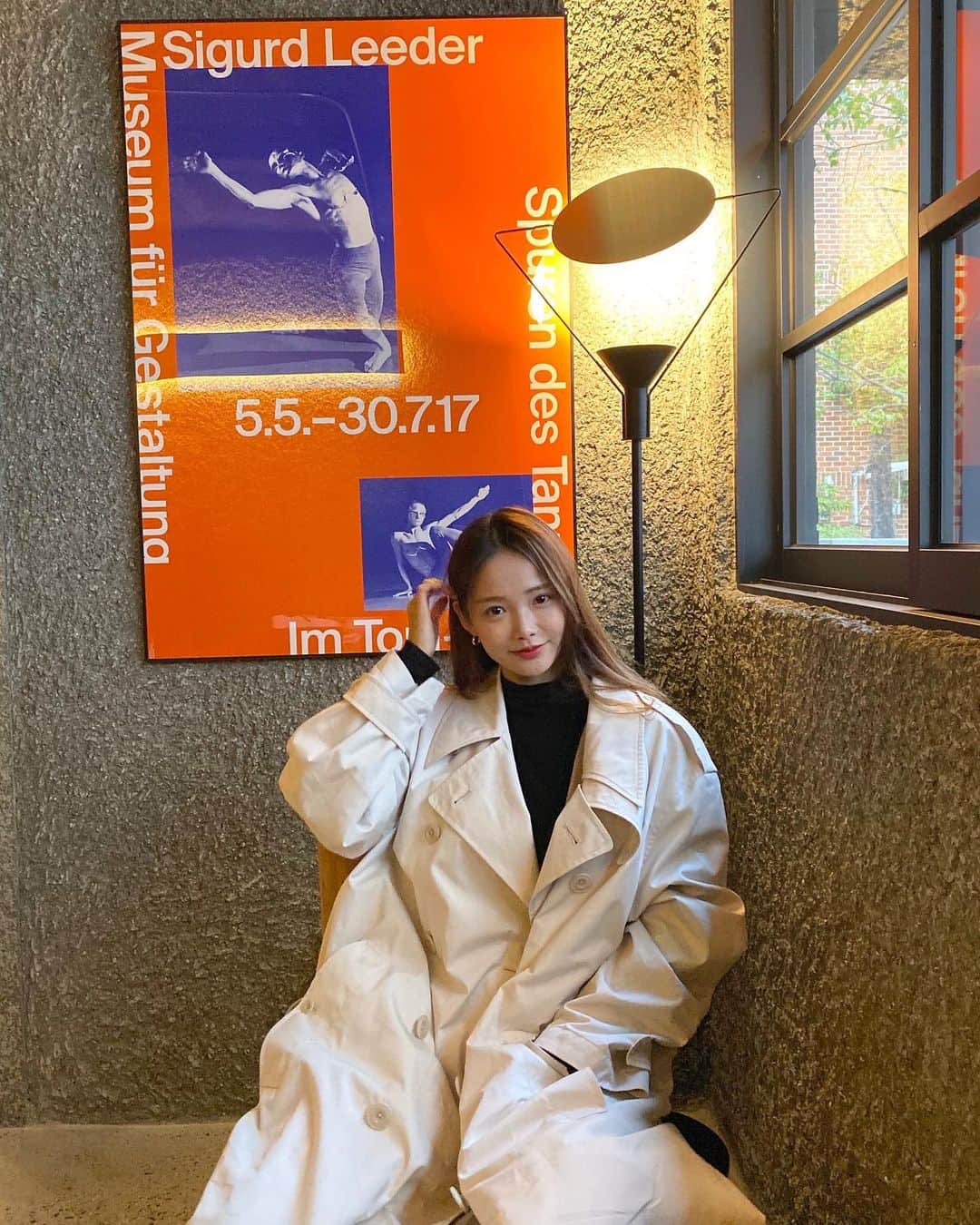 ハ・ヨンスのインスタグラム：「👀」