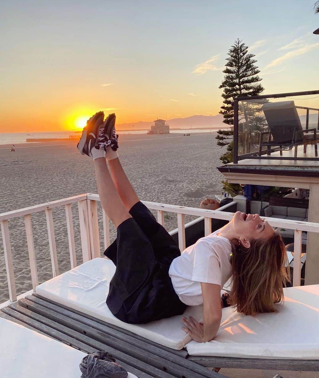 マリア・シャラポワのインスタグラム：「Just prepping my core for this mornings workout 🙃」