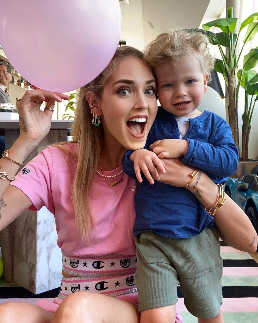 キアラ・フェラーニさんのインスタグラム写真 - (キアラ・フェラーニInstagram)「Quarantine day 49 😝」4月25日 23時53分 - chiaraferragni