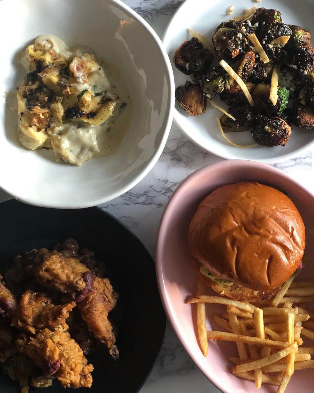 Antonietteのインスタグラム：「In times like these, good food is so comforting to us all!  Thanks to @fortoaksd for safely offering delicious, quality food by offering curbside pickup. Everything was superb! 👌🏽 Ricotta Agnolotti with sunchokes, black garlic and black truffle; Chicken Fried Quail with cornbread, cabbage and local red beans; Trust Burger with Asiago cheese and bacon tomato jam; and Brussels Sprouts with a jalapeño vinaigrette, cotija cheese and tajin. More than ever restaurants need all the help they can get. A few things you can do to help out: Order takeout/delivery; buy gift cards or merch; check to see if your fave local eateries have a GoFundMe page set to help out their employees; and tip way more than you normally would. Distance socially, eat locally! ❤️ 🍽 #supportsmallbusiness」