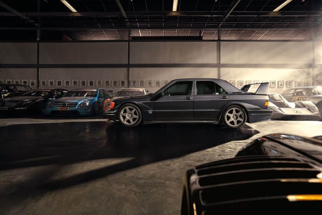 Mercedes AMGさんのインスタグラム写真 - (Mercedes AMGInstagram)「These classics are patiently awaiting their next road trip. Tag a friend you would bring along!  #ClassicAMG #MercedesAMG #DrivingPerformance」4月26日 0時59分 - mercedesamg