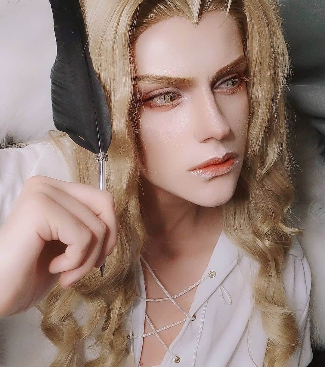 Gesha Petrovichさんのインスタグラム写真 - (Gesha PetrovichInstagram)「I see you like my Alucard should i try full cosplay as next month goal, huh?) 🦇 Castlevania 🦇 キャッスルヴァニア Alucard / Adrian Ţepeş Wig @geshacos More photos and gifs already on P❤️treon 😂😂 Full pack and videos will reward for this month. Subscribe link in bio❤️」4月26日 1時07分 - petrovichgesha