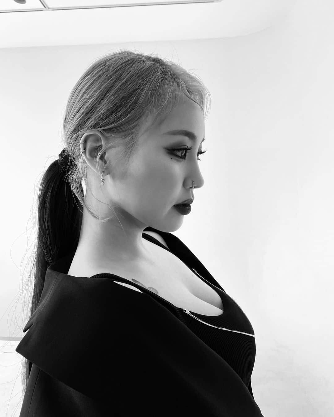 パク・ジミン のインスタグラム：「🥺🖤🍓」