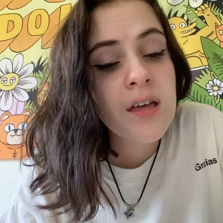 のインスタグラム：「Baby girl @juliannajoy69 covering our song Saturday ughhh I’m obsessed!!」