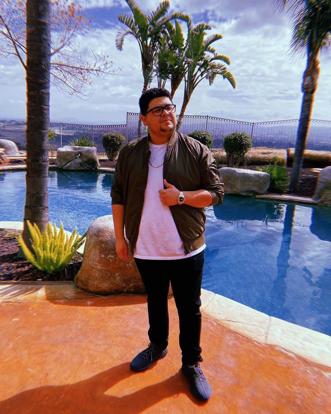 リコ・ロドリゲスのインスタグラム：「Stylin’ Saturday 😎」