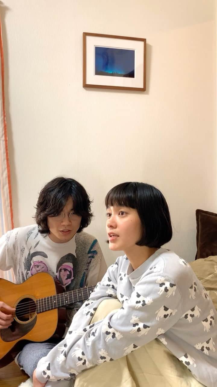 永井聖一のインスタグラム：「みんなの定番、わが家も定番。 #カントリーロード  #弾き子守」