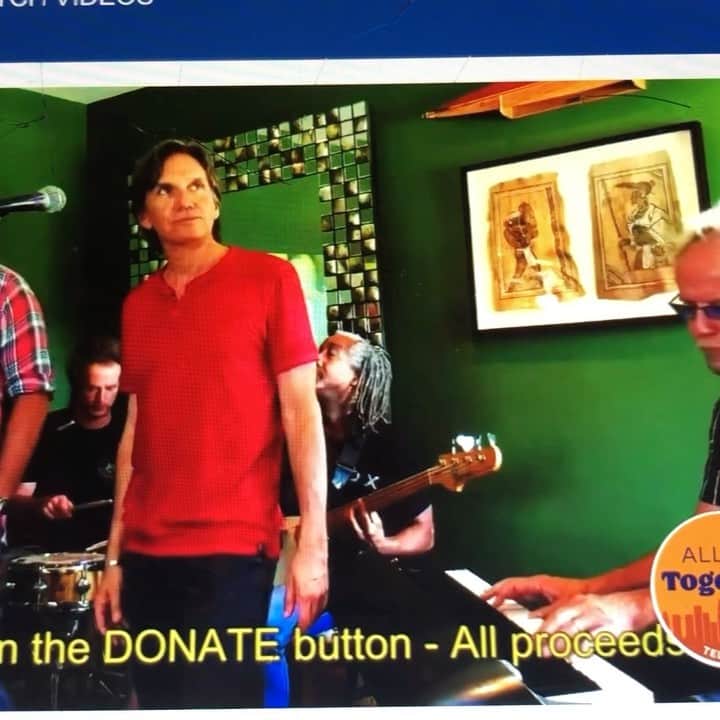 メアリー・マクドネルのインスタグラム：「ok #venicetheband @venicetheband.com.  you got me with this one! ALLTOGETHERNOWLA.ORG #mayorsfundla.org I❤️LA」