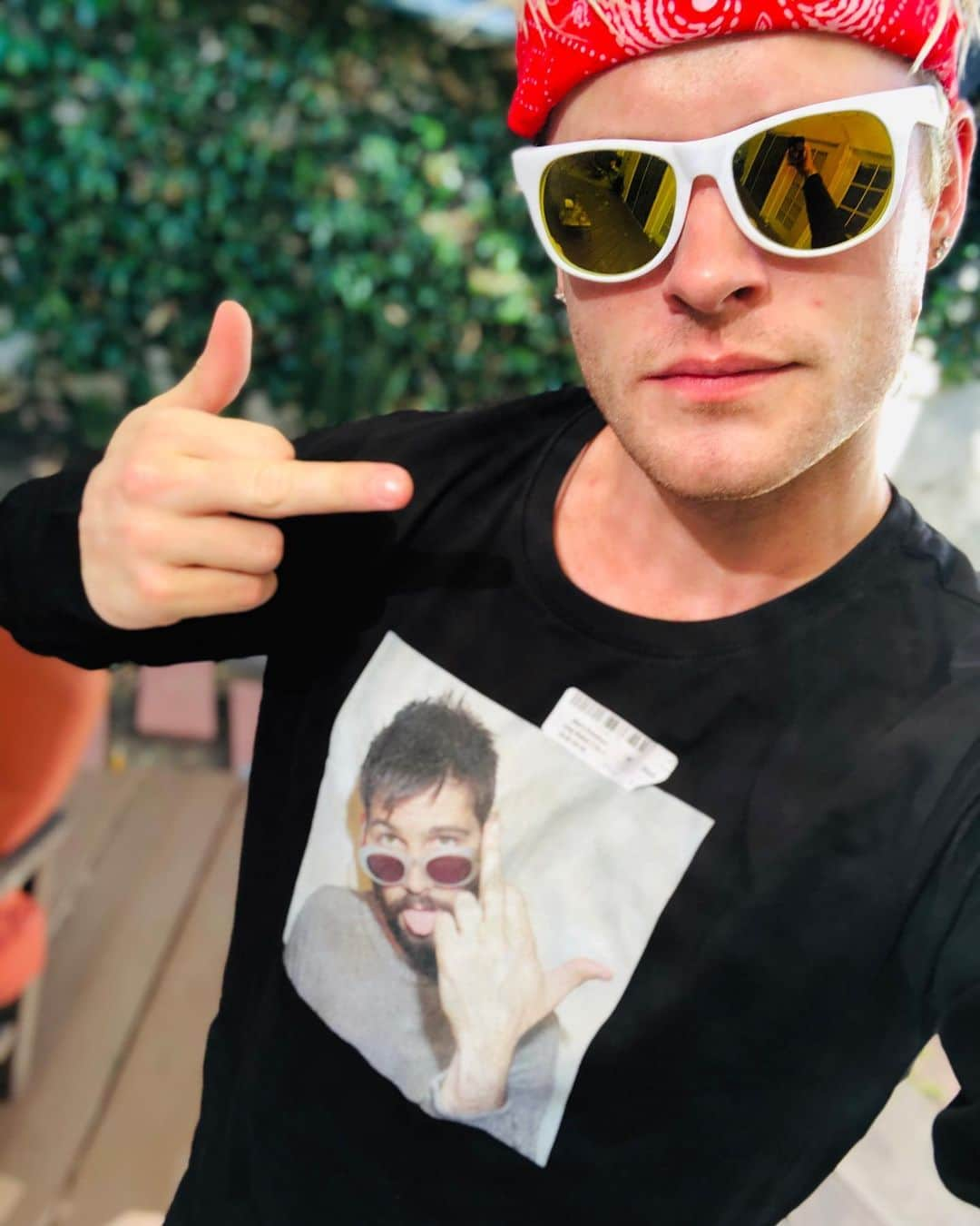 ナッシュ・オーバーストリートさんのインスタグラム写真 - (ナッシュ・オーバーストリートInstagram)「Got some new merch from belonging to the @caseydeidrick fan club!  Happy Birthday homie!!!」4月26日 8時42分 - nashoverstreet