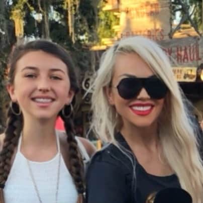 カンディー・ジョンソンさんのインスタグラム写真 - (カンディー・ジョンソンInstagram)「Happiest Birthday to my beautiful, Alani, who turns 15 today!! Since your last birthday you have gotten: *taller than me *your braces off *a bigger shoe size than me *to go to Japan on an art trip with your school *to be in a musical *almost through your entire Freshman year! She is sweet, kind, caring, unique and an incredibly creative soul that’s always creating, drawing, painting, making cool accessories, jewelry or little sculptures AND she’s an amazing photographer and has the cutest style! And we will have a super-party next year, especially because she’ll be Sweet 16!!!! I love you my baby @alani.shay ❤️💕😘 #HappyBirthday」4月26日 9時17分 - kandeejohnson