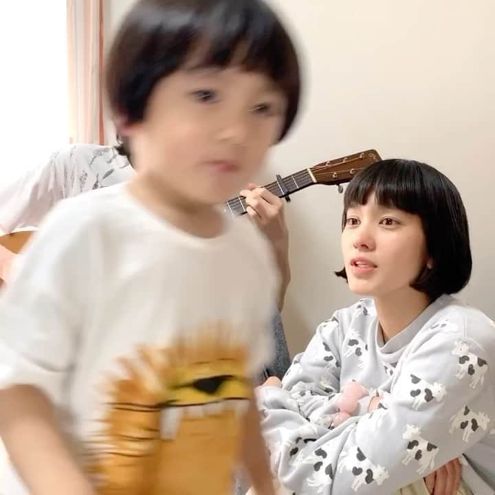 山口尚美のインスタグラム：「今日は　@seiichinagai に父母カントリーロードをUPしたよ🛤❣️ どうしても撮れちゃうアウトテイクでした笑」