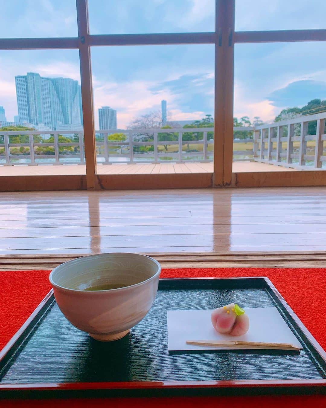 赤松麻里菜のグルメインスタ