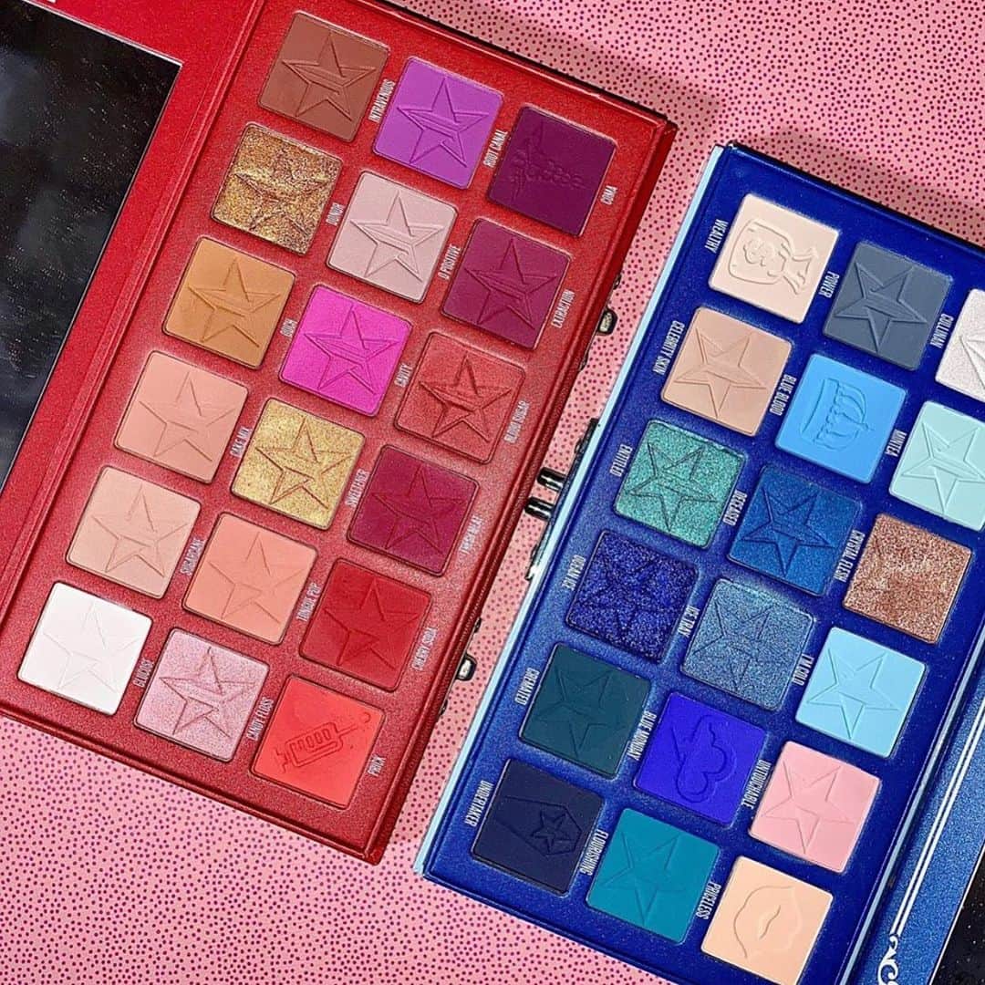 Jeffree Star Cosmeticsさんのインスタグラム写真 - (Jeffree Star CosmeticsInstagram)「We love a sister moment ❤️ @myvisionforbeauty lays out our iconic Blood Sugar & Blue Blood palettes 💙🩸 #jeffreestarcosmetics #bluebloodpalette #bloodsugarpalette」4月26日 12時07分 - jeffreestarcosmetics
