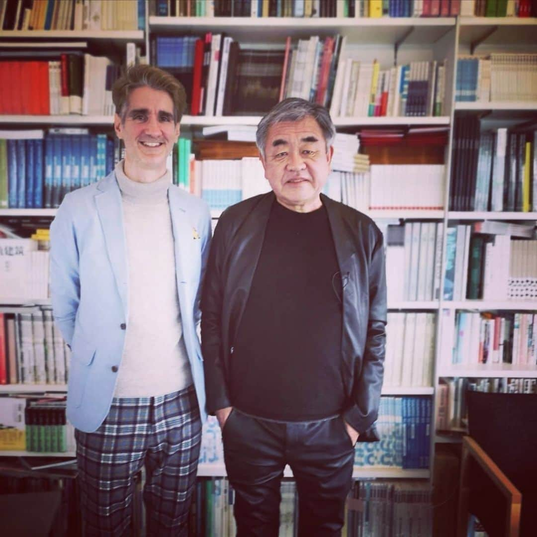 フローラン・ダバディーさんのインスタグラム写真 - (フローラン・ダバディーInstagram)「My article this morning in french newspaper L'Equipe on Kengo Kuma National Stadium is available online ⚽🏉🏃‍♂️🏃‍♀️ 隈研吾さんの新国立競技場について、仏全国紙『レキッブ』で書きました。 #metarideamu #tokyo2020🇯🇵#tokyonationalstadium #kengokumaandassociates」4月26日 12時20分 - florent_dabadie