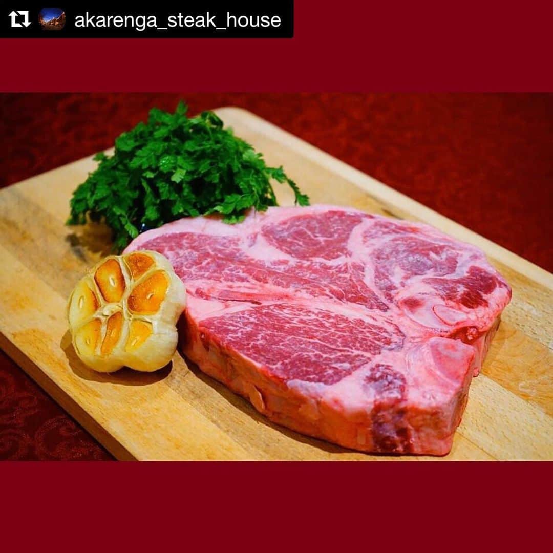 GLIONMUSEUM（ジーライオンミュージアム）さんのインスタグラム写真 - (GLIONMUSEUM（ジーライオンミュージアム）Instagram)「2020/04/26 テイクアウトに続き、デリバリーもスタートいたしました🥩🛵✨ ご自宅で @akarenga_steak_house のお味を再現✨ .  #Repost @akarenga_steak_house with @get_repost ・・・ 2020/04/26﻿ ﻿ ＜母の日ギフトにもオススメ！AKARENGA　STEAK HOUSE　ステーキデリバリーサービススタート＞﻿ ﻿ 昨今、世界中で猛威をふるっておりますコロナウィルス。﻿ 外出自粛の今だからこそ楽しい”食”の時間をご提供させていただきたく、ご自宅でAKARENGA STEAK HOUSEのお料理を楽しんで頂ける様、初のステーキデリバリーサービスを開始致します!!!!﻿ ﻿  お肉はもちろん当店自慢のアメリカンビーフ格付ランク最高等級となる１頭の牛からわずか数パーセントしか取れない大変希少なUSDAプライムをお届けいたします。﻿ ﻿ また、当店総料理長直伝！お肉のオススメの焼き方と、ご家庭で簡単に作ることができるステーキソースのレシピを付けてお届け。ご家庭でも簡単に本格的なステーキをお召し上がり頂けます。﻿ ﻿ ◆誕生日なのに・・記念日なのに・・どこにもディナーに行けないと悲しまれている﻿ ご家族や恋人、ご友人へのプレゼントに﻿ ﻿ ◆もうすぐ母の日！外食でのお祝いが難しい今年はお肉のプレゼントにしませんか？﻿ ﻿ ◆自分へのご褒美に・・等々﻿ ﻿ ﻿ ご自宅でのちょっと贅沢なご褒美ご飯としていかがでしょうか。﻿ ﻿ ﻿ ﻿ ＜ご購入方法＞﻿ コチラから→　https://glionmuseum.stores.jp/﻿ ※Instagramトップページにもリンクございます♪﻿ ﻿ ＜送料＞﻿ 送料無料﻿ ﻿ ＜納期＞﻿ ・ご注文より3日以内に発送させていただきます。﻿ ﻿ ～記念日や母の日ギフトでお考えのお客様へ～﻿ ご到着日ご指定がある場合備考欄に希望日をご入力いただき、到着ご希望日より１週間前までにお申し込みくださいませ。﻿ ﻿ ※商品は株式会社ティーアイより、チルド真空パックにてお送りさせていただきます。﻿ ﻿  こちらのサイトでは、ステーキだけでなく、AKARENGA STEAK HOUSEをはじめ、﻿ @lavie_1923 や　@kyoto_haku のWEB限定のコースのお食事チケットやLA VIE 1923のパウンドショコラのご購入も可能です。ギフトをお考えの皆様や、ご自宅での少し贅沢なひとときにご利用ください。﻿ ﻿ ※現在、コロナウィルス感染拡大防止の為、5月6日（水）までレストラン営業につきましては臨時休業とさせて頂いております。﻿ ﻿ AKARENGA STEAK HOUSEのご予約はこちらから⏬﻿ TEL:06-6573-3100﻿ トップページに"席を予約する"のボタンが追加され、Instagramから直接ご予約して頂くことが可能になりました‼︎是非ご利用ください。﻿ また、DMでのご予約も可能です✨﻿ ﻿ 所在地﻿ 大阪市港区海岸通2-6-39﻿ 赤レンガ倉庫/GLION MUSEUM内﻿ ﻿ 営業時間﻿ 平日　18:00～22:30(21:00最終ご案内) ﻿ 土日祝17:30～22:30(21:00最終ご案内)﻿ ﻿ ﻿ 定休日 月曜日﻿ ﻿ ﻿ #akarengasteakhouse#steak#dinner#instagood#steakhouse#restaurant#レストラン#恋人の聖地#赤レンガ倉庫#大阪旅行#赤レンガ #osaka#tasty#tastyjapan#ディナー#大阪グルメ#デート#luxury#記念日#ステーキ#お肉#クラシックカー#赤レンガステーキハウス#アカレンガステーキハウス#大阪デート#天保山#おうち時間 #おうちごはん#母の日」4月26日 13時04分 - glionmuseum