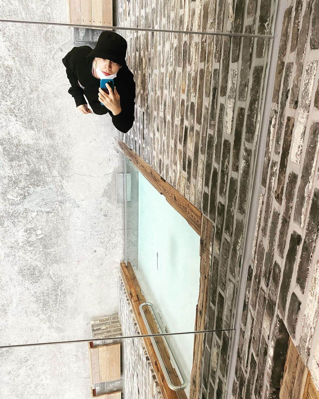 ドンヘさんのインスタグラム写真 - (ドンヘInstagram)「Happy Sunday 🙏 ✝️」4月26日 13時06分 - leedonghae