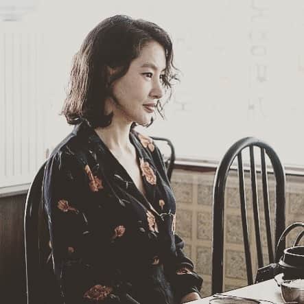 パク・ジヨンのインスタグラム：「#호텔레이크-4월 29일 개봉🙋」