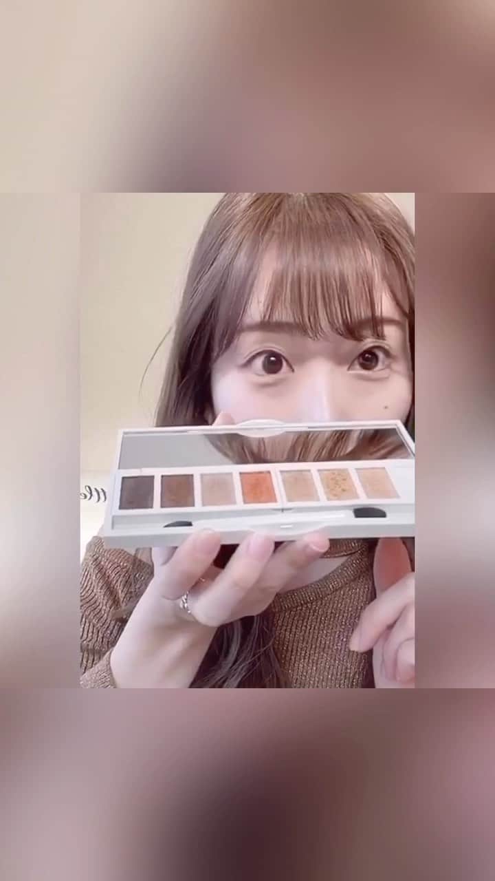 菜々香のインスタグラム：「メイク動画がみたいって言ってくれるので久しぶりに撮ってみました〜〜〜‼︎ 🌹✨ 今回は最近使っているアイパレッドを使ってアイメイクを中心に紹介するね♡♡♡ ☁️😋☁️ #菜々香メイク #メイク動画 #makeup #cosme #stayhome #おうち時間 #nanaka#instananaka#菜々香」