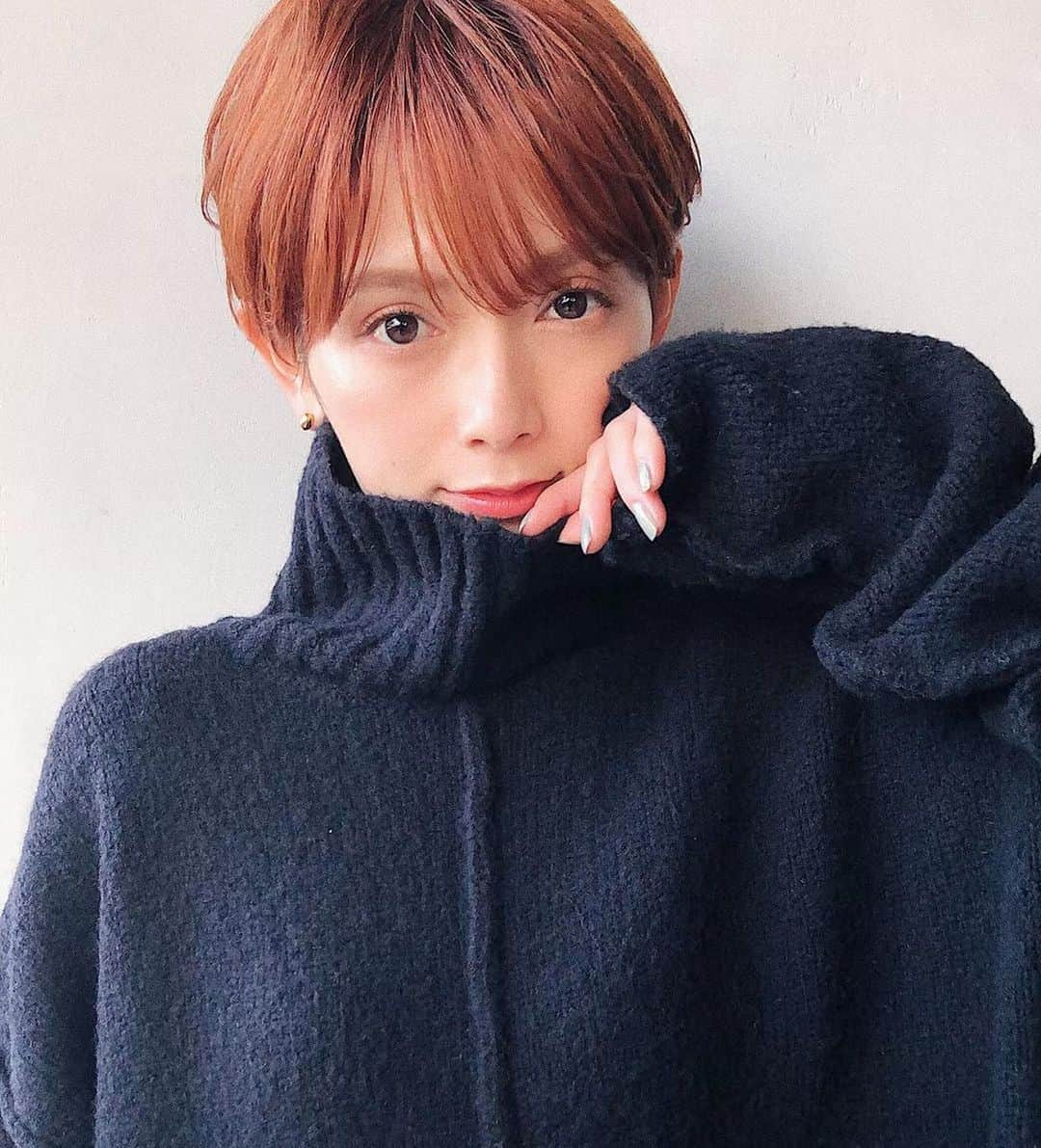 NATSUMI/渋谷店さんのインスタグラム写真 - (NATSUMI/渋谷店Instagram)「ショート×オレンジベージュ🍊 ・ ・ すっきりショートと 温かみのあるカラーは 相性抜群です💓 ・ 皆様にお会いできるのを 心より楽しみにしております！！！ ・ ・ #ショートヘア #ショートカット #ショートボブ #ショートヘアアレンジ #ハンサムショート #くびれショート #ヘアカタログ #ショート女子 #オレンジブラウン #オレンジベージュ #ハイトーンカラー #渋谷 #グレージュ #グレージュカラー #りほさんほんとかわいい #こんな大人女子になりたい」4月26日 13時25分 - album_natsumi