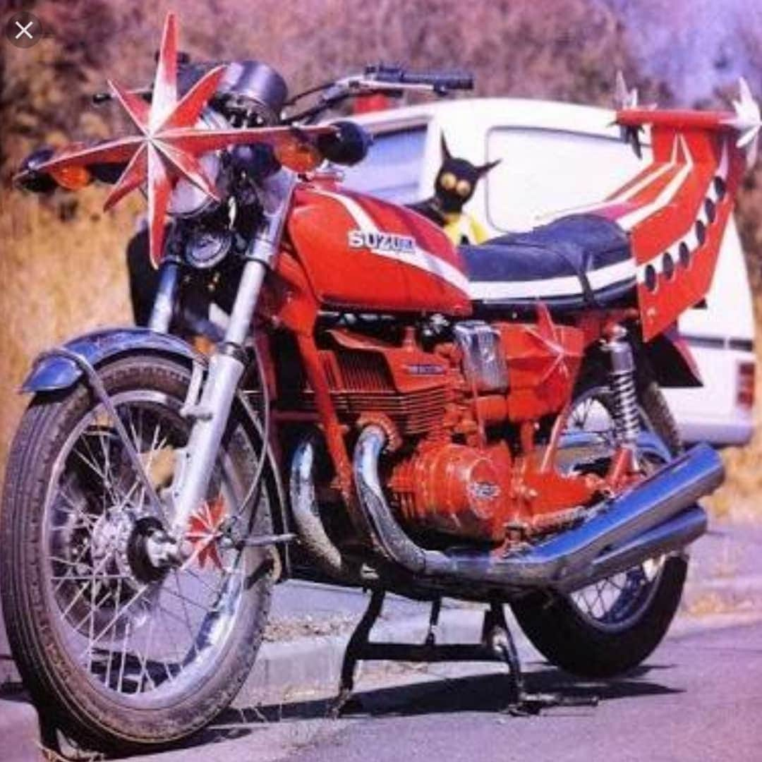 木下ほうかさんのインスタグラム写真 - (木下ほうかInstagram)「仮面ライダーストロンガーは、GT550後期モデルやわぁ～😃💦 #仮面ライダーストロンガー #スズキGT550」4月26日 13時50分 - kinoshita_houka