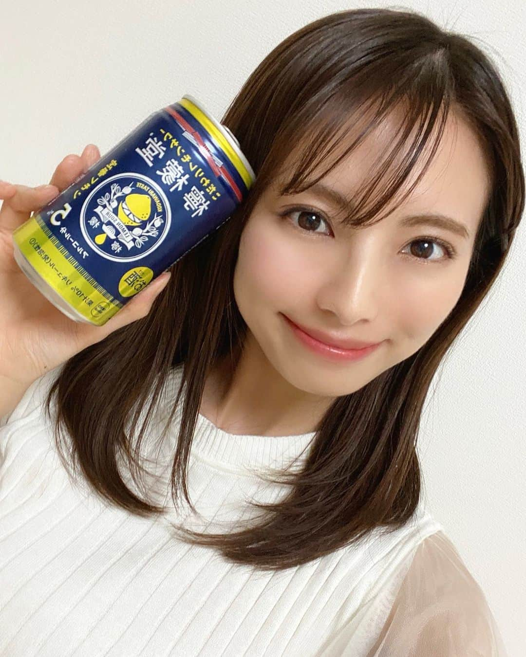 橘沙奈さんのインスタグラム写真 - (橘沙奈Instagram)「* 昨日もインスタLIVEありがとうございました☺️✨ ゆっくり話しながら今回も流れで晩酌🍻 みんな促すの上手すぎるっ🤣w 檸檬堂1本残ってて良かった🍋！ * * また近々話そうね〜( ˆ ˆ )/♡ 本当にありがとう🙏✨ * * * #おうち時間 #自宅で晩酌 #おうちで過ごそう #インスタLIVE #ありがとう #レモンサワー好き #檸檬堂 #晩酌女子 #🍋 #🍻」4月26日 14時31分 - an.an.0706