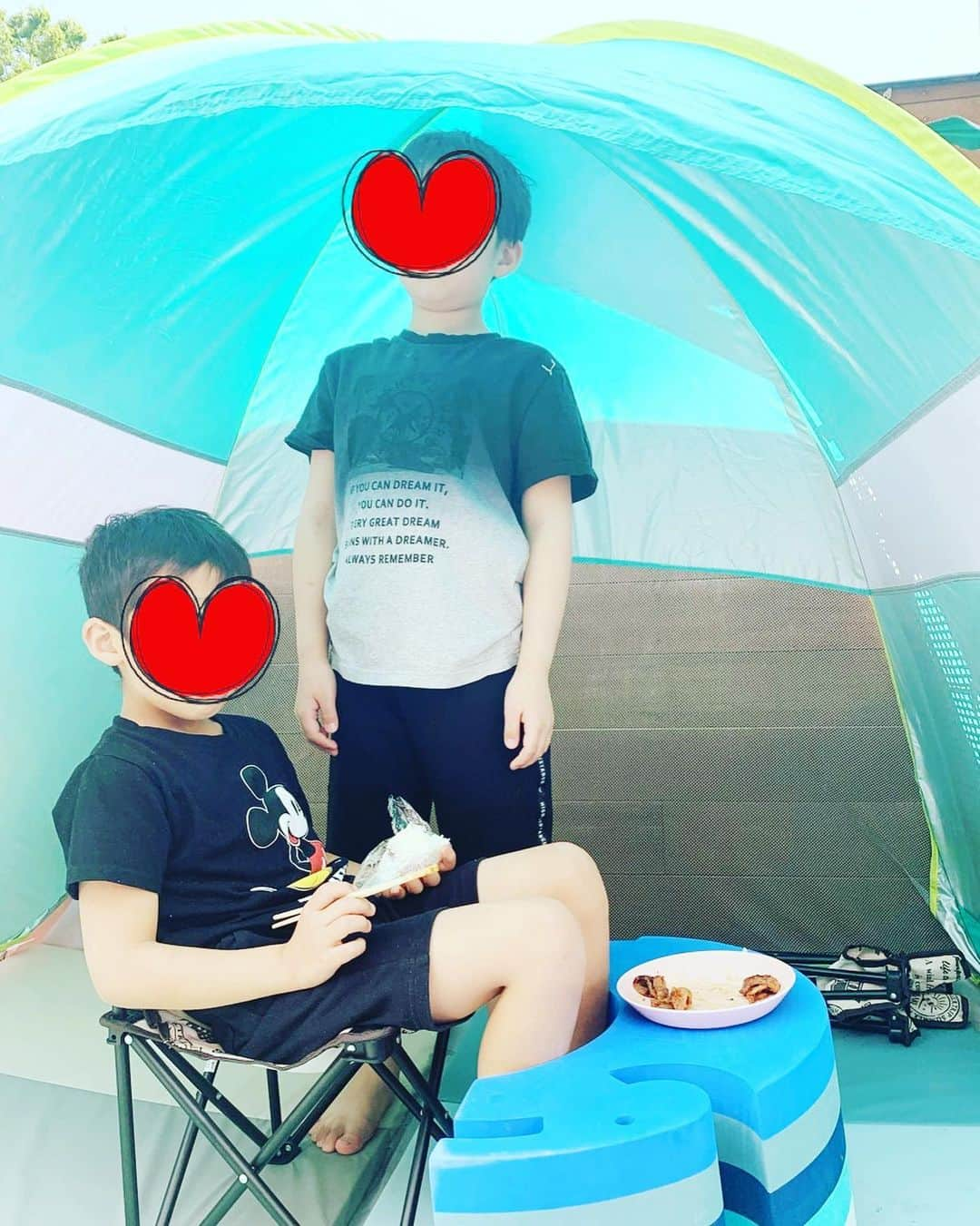 杉浦太陽さんのインスタグラム写真 - (杉浦太陽Instagram)「天気がいいので、 自宅でテント⛺️ コアしゃんも、トコトコ、トコトコ、 走り回って！  @sugiurataiyou_official  #おうち時間 #家テント #キッズたちテンション上がってます」4月26日 14時58分 - sugiurataiyou_official