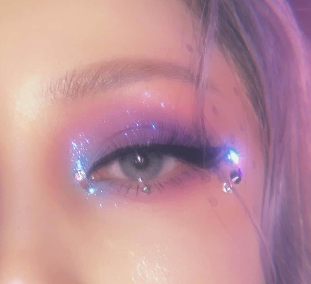 ポニーさんのインスタグラム写真 - (ポニーInstagram)「NEW VIDEO IS UP🌙」4月26日 15時09分 - ponysmakeup