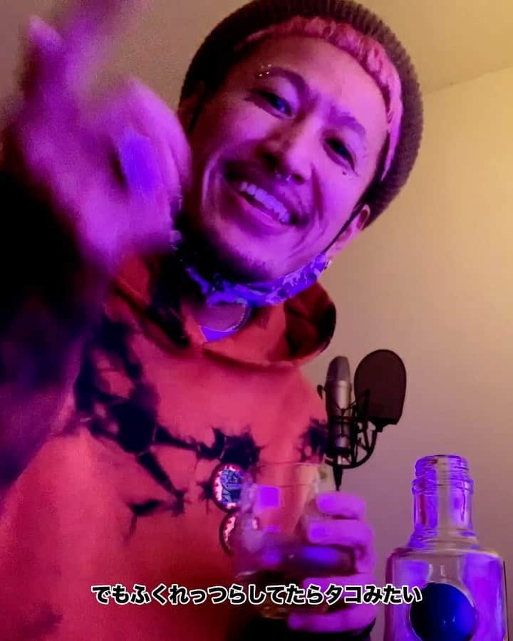 Staxx Tのインスタグラム：「From @kowichi_flyboy﻿ #RedBullOurBars﻿ Produced by @zotonthewave ﻿ ﻿ 個人的には﻿ @aklovision @ish_one @kingmiyachi ﻿ のバース聞いてみたいす😌🔥﻿ ﻿ 以上おうちからでした🏠」